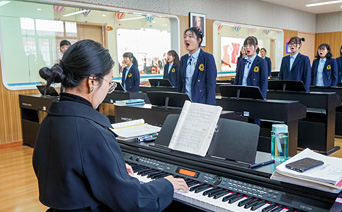 �׶�����